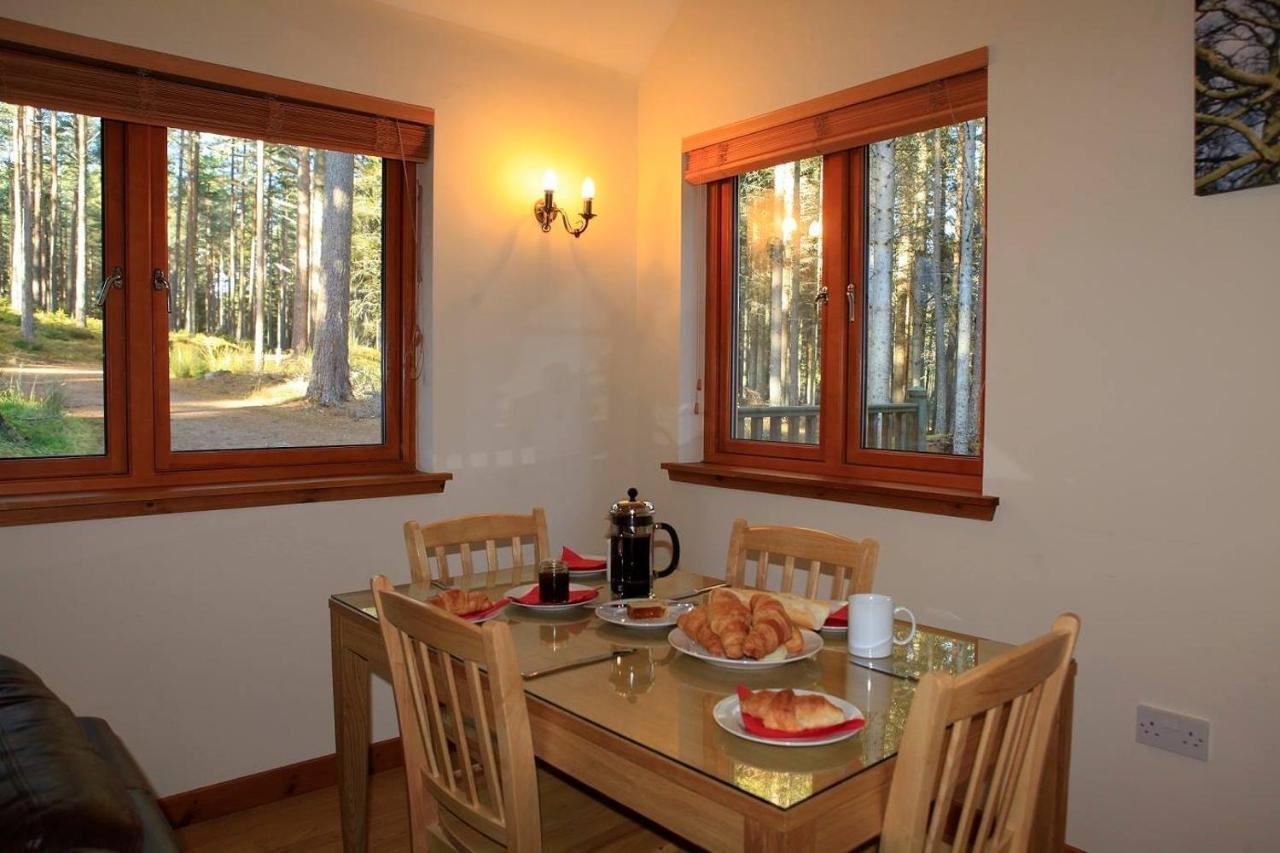 Cairngorm Lodges Aboyne Bagian luar foto
